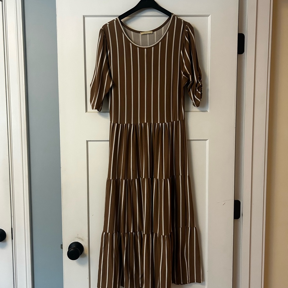 Neesee’s Brown Striped Midi Dress Women’s Small